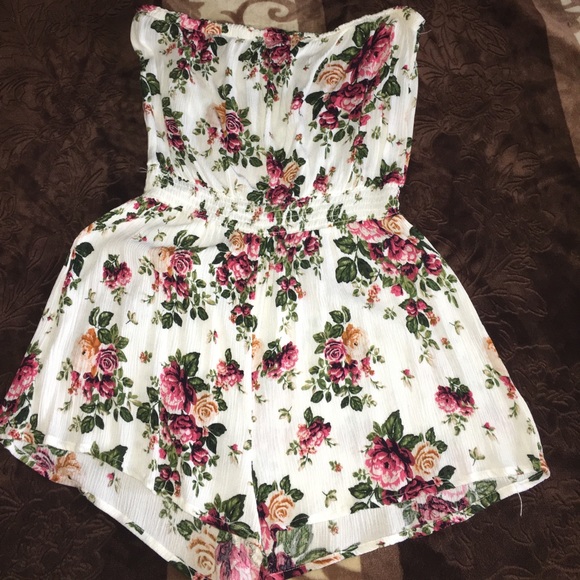 A Rumper - Picture 2 of 2